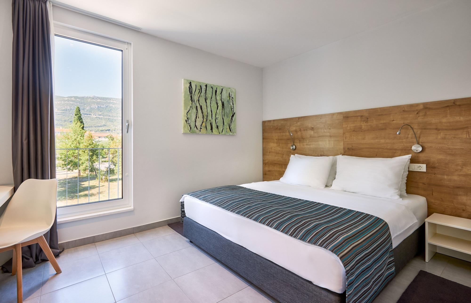 Hotel Stacija Kaštela Exteriör bild