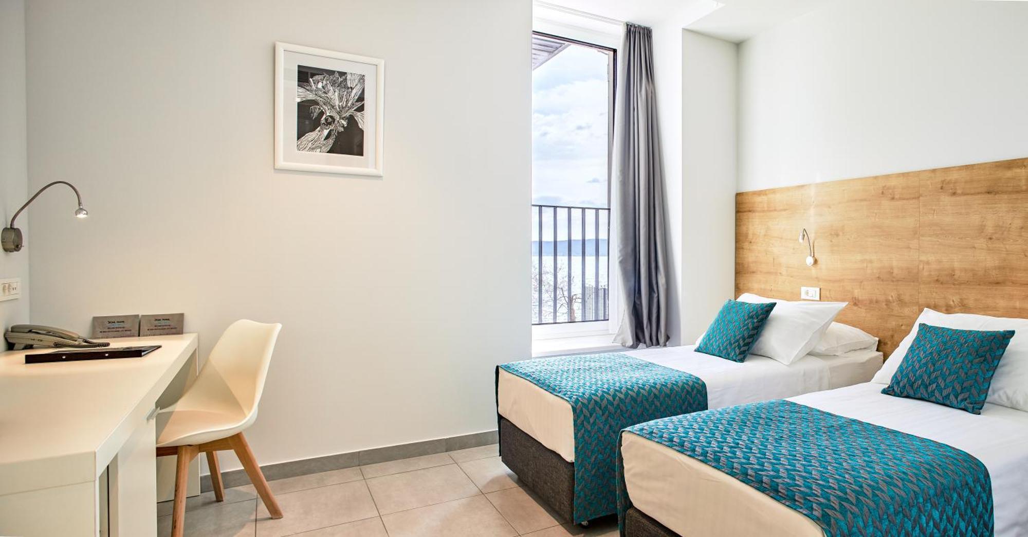 Hotel Stacija Kaštela Exteriör bild