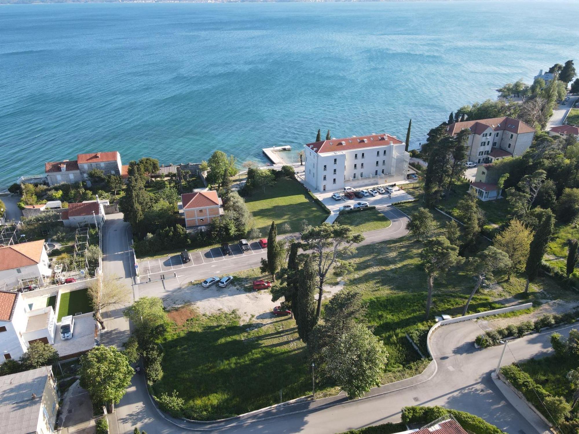 Hotel Stacija Kaštela Exteriör bild